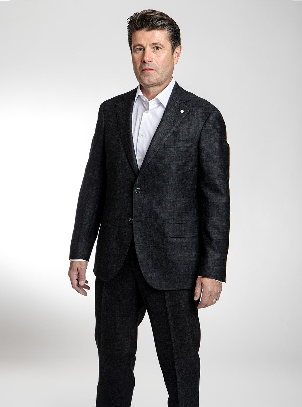 Luigi Bianchi Dark Charcoal Textured Suit