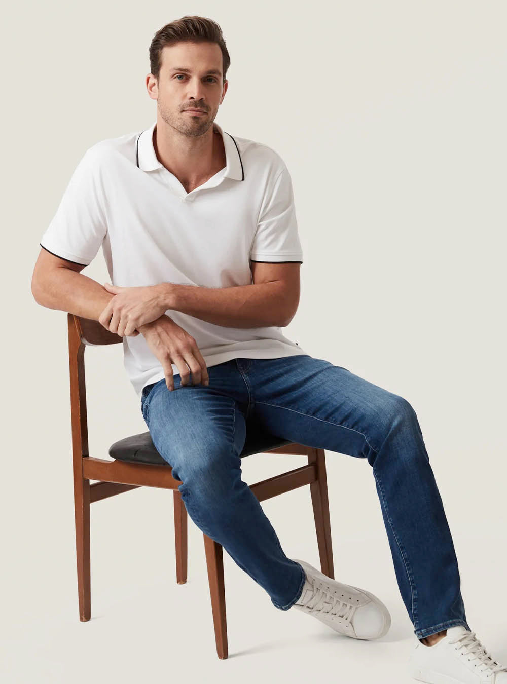 34 Heritage Courage Straight Leg Jeans - Dark Brushed Organic Ultra