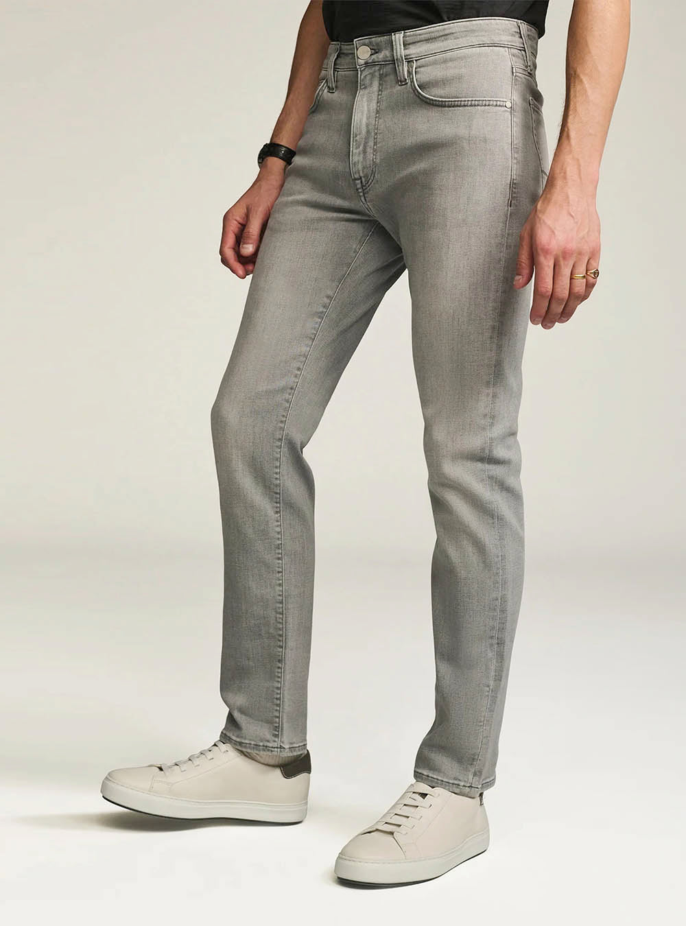 34 Heritage Courage Straight Leg Jeans - Light Grey Organic Ultra
