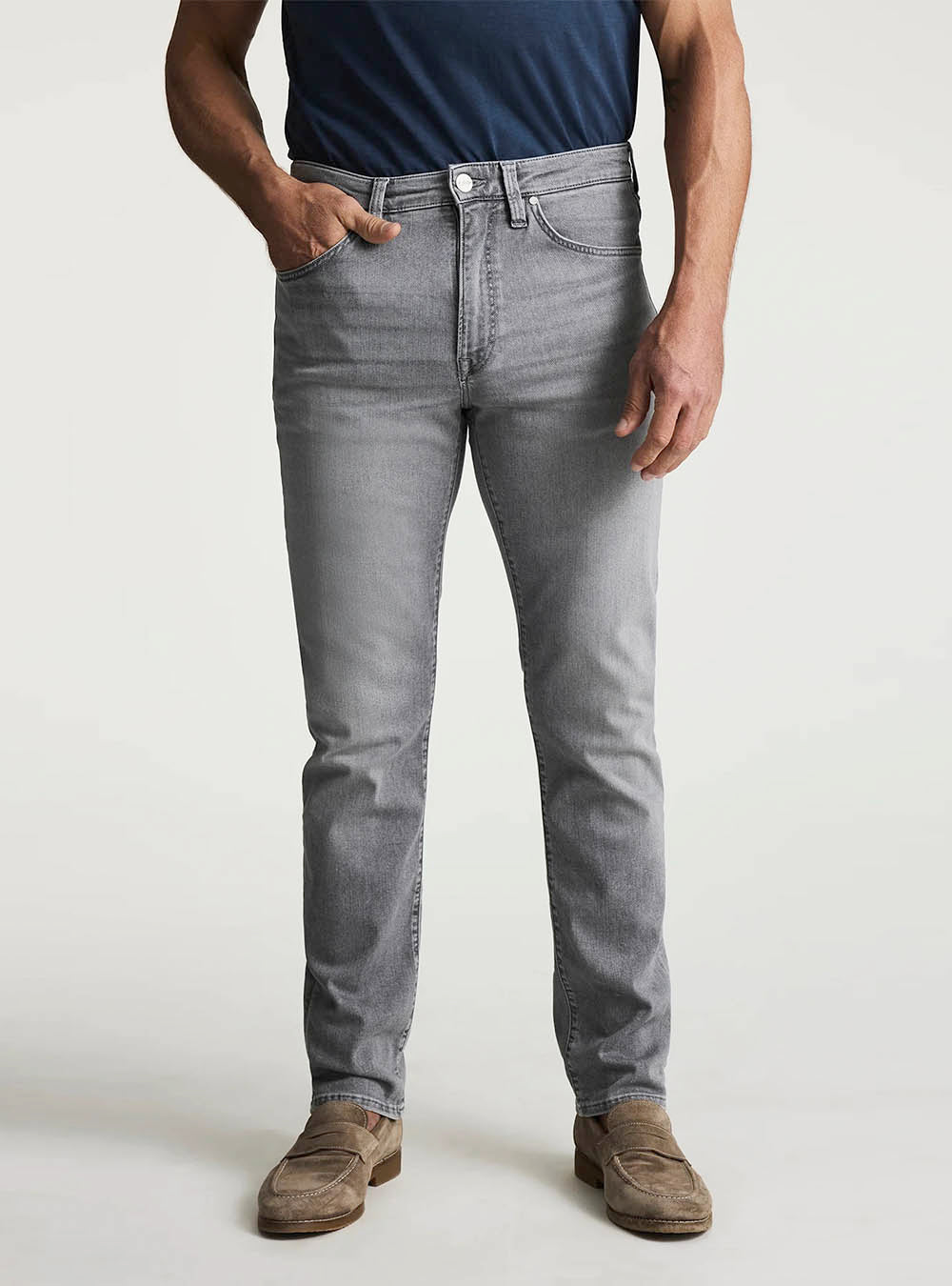 34 Heritage Courage Straight Leg Jeans - Light Smoke Brushed Urban