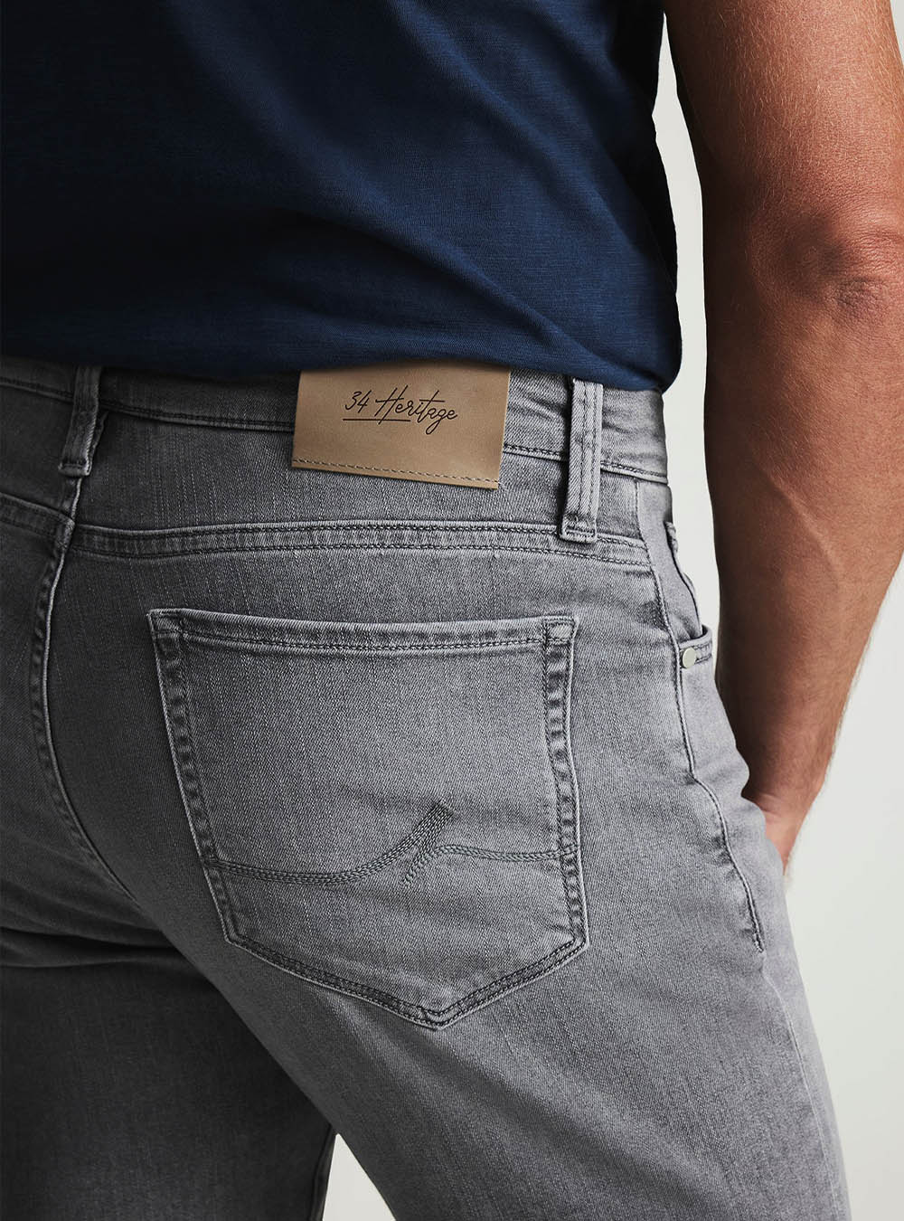34 Heritage Courage Straight Leg Jeans - Light Smoke Brushed Urban