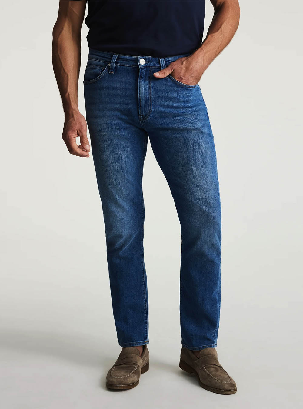 34 Heritage Courage Straight Leg Jeans - Mid Brushed Aerodenim