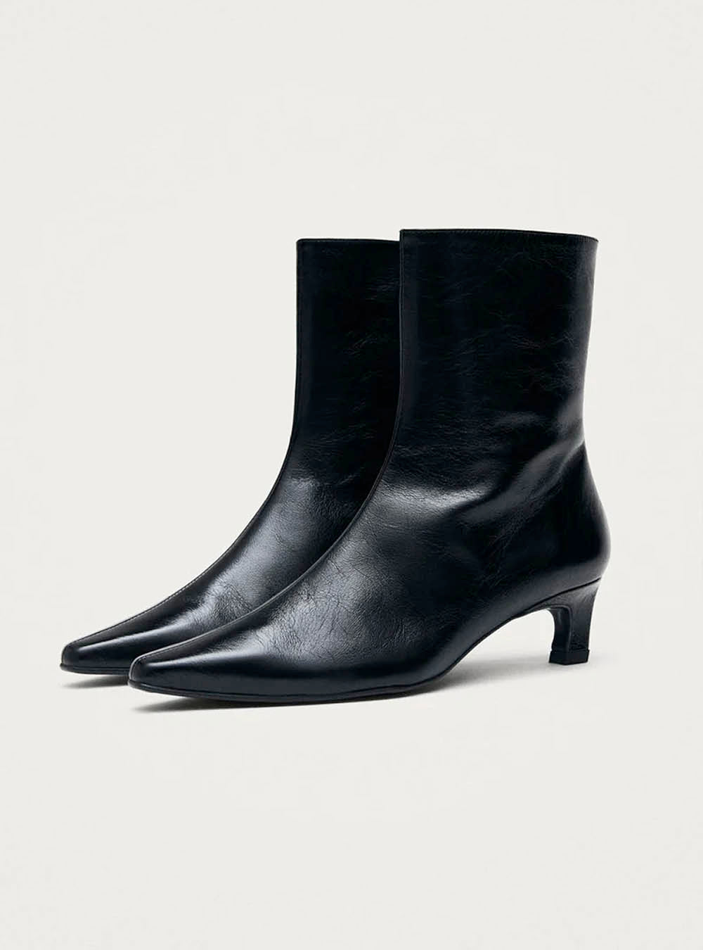 Alohas Ambar Rift Black Leather Ankle Boots