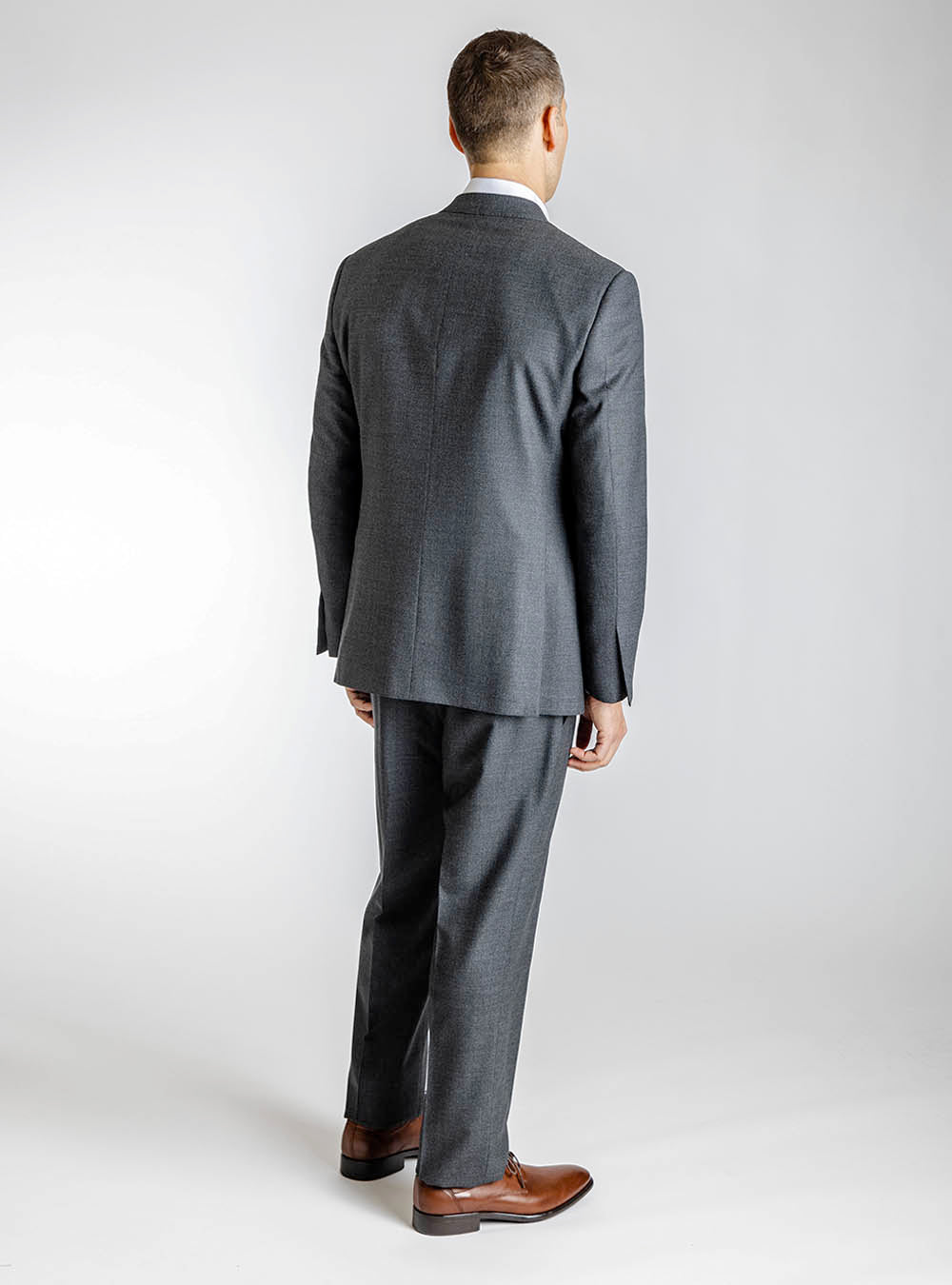 Samuelsohn Charcoal Nailhead Suit