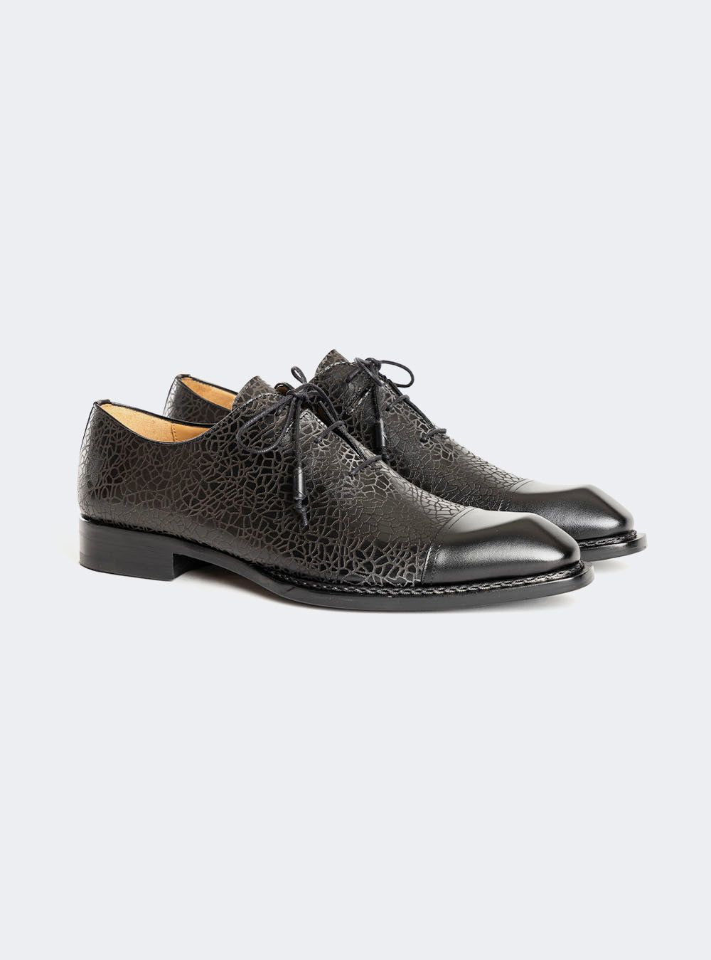 Mezlan 21309 Cap Toe Asymmetric Embossed Calf Oxford - Black